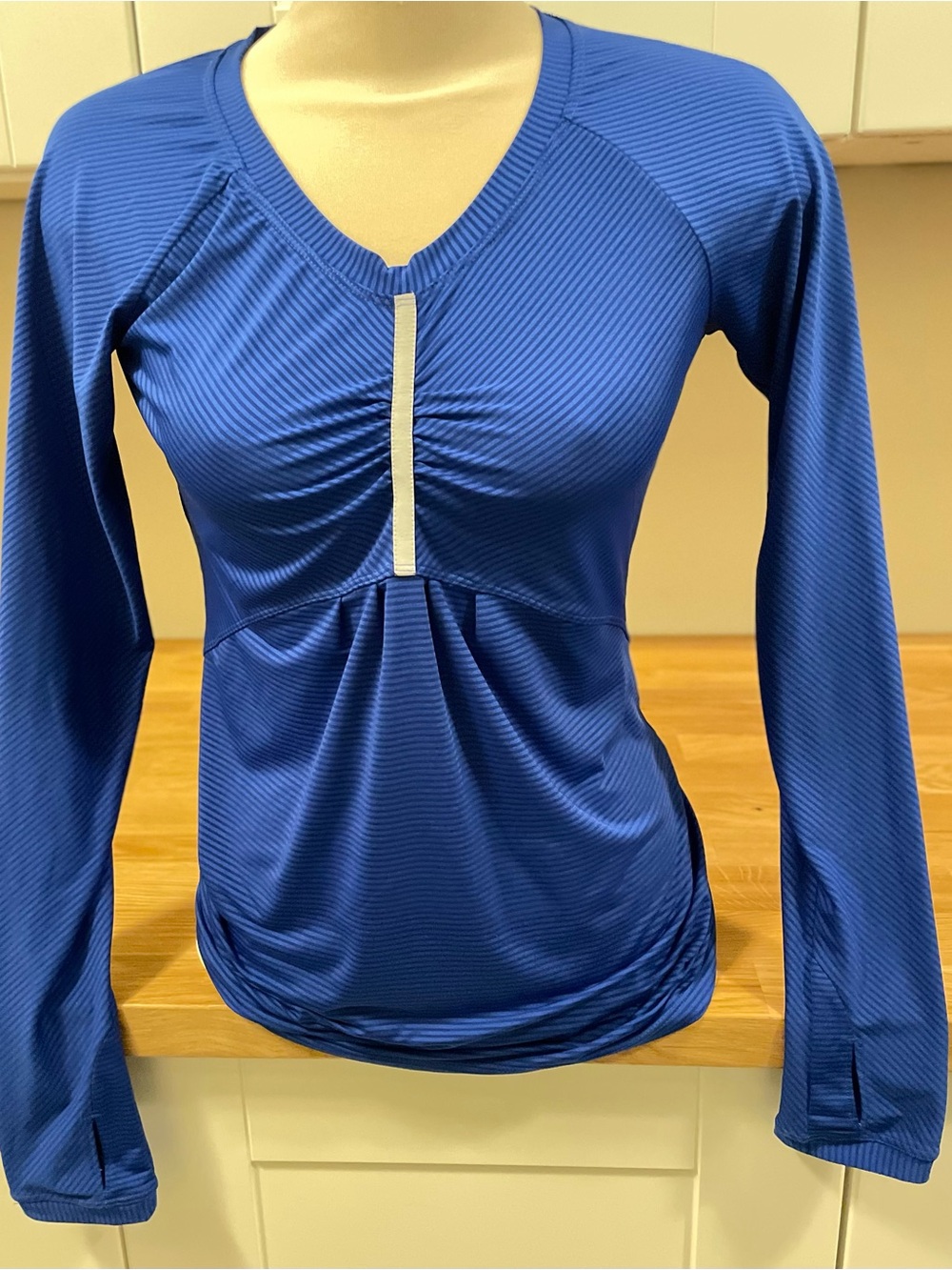 Athleta Blue Long-Sleeve V-Neck Active Top